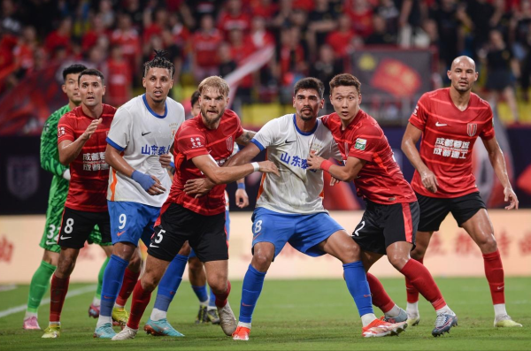 泽巨配资 官宣！泰山服气，王大雷红牌原因曝光，足协11人确认=倒数第1受益