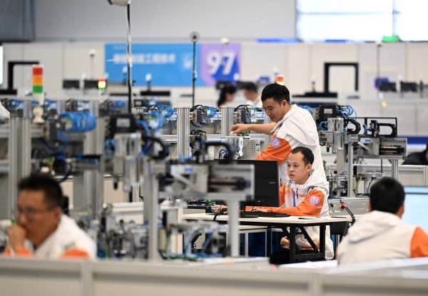 泸深策略 新华视点丨透视第三届全国技能大赛：技能人才如何向“新”？